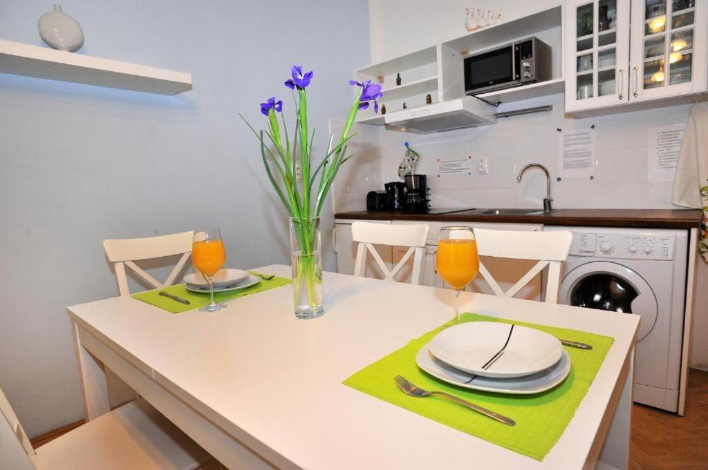 Condo In Vinohrady Prague Exterior photo