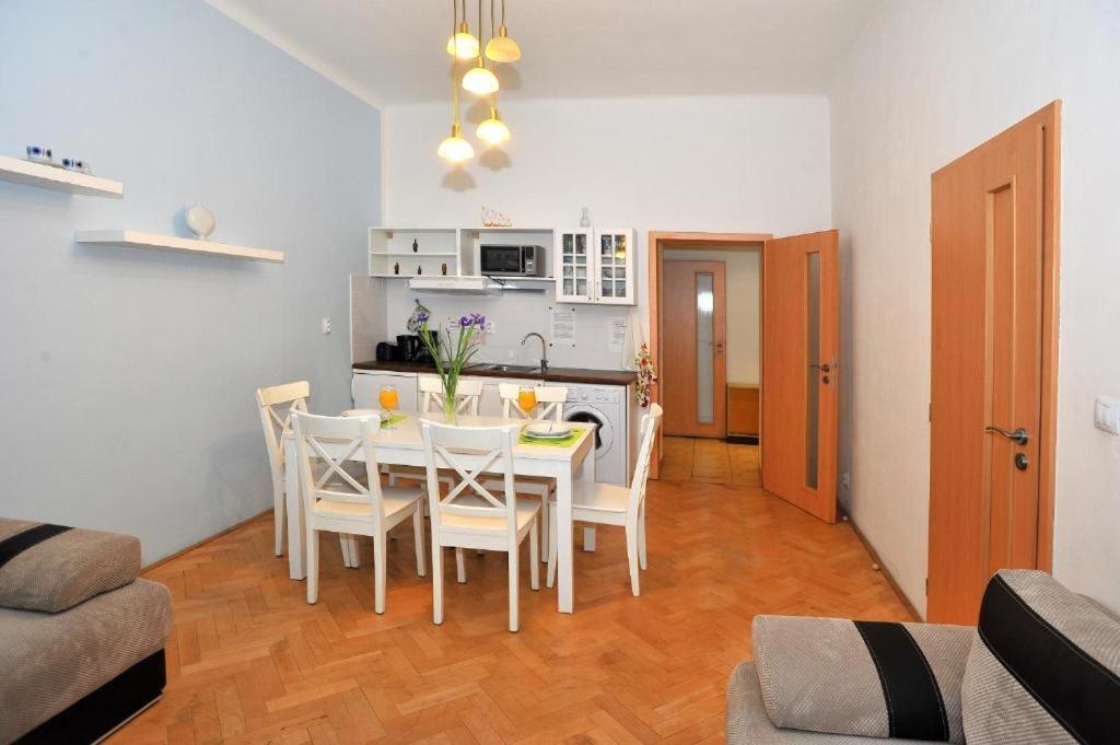 Condo In Vinohrady Prague Exterior photo