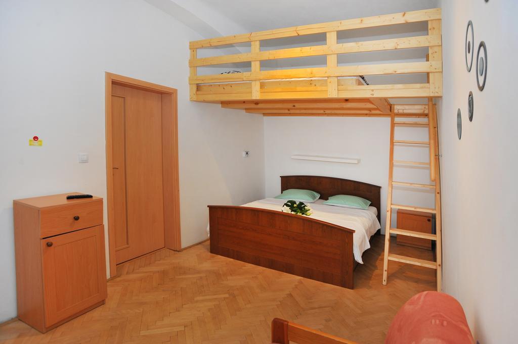 Condo In Vinohrady Prague Exterior photo